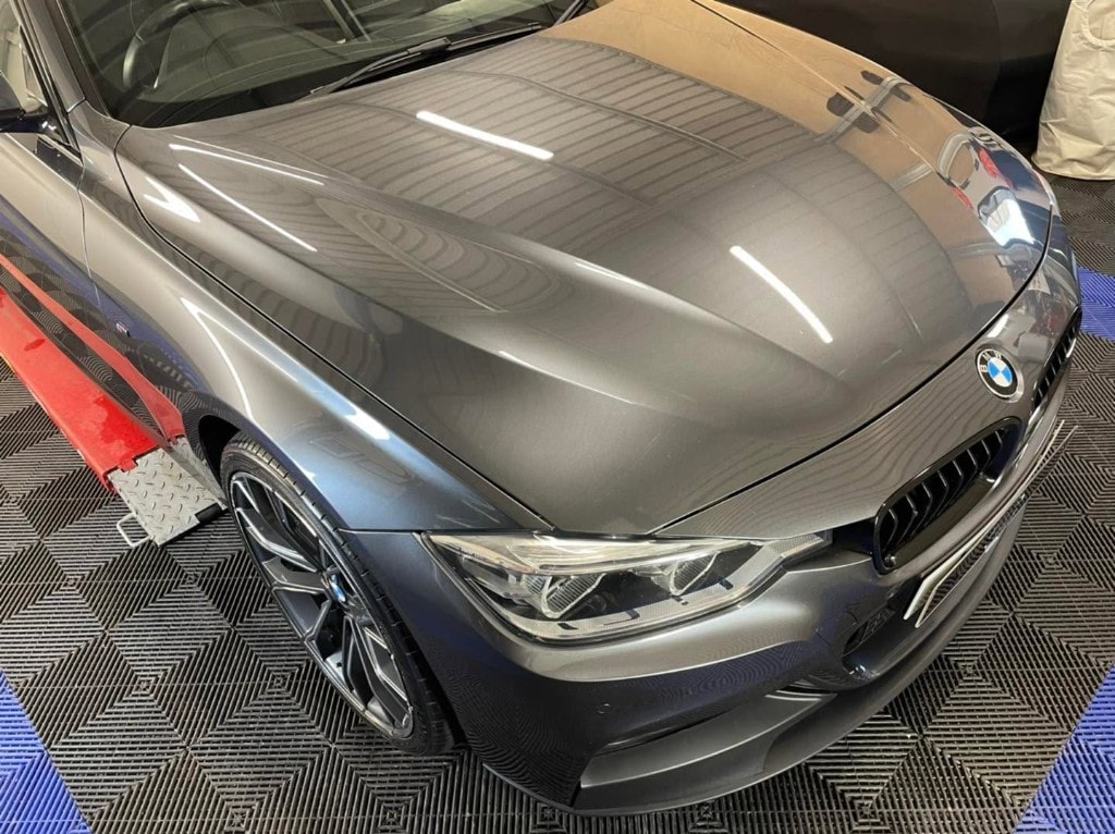 BMW bonnet with a flawless swirl-free gloss after paint correction